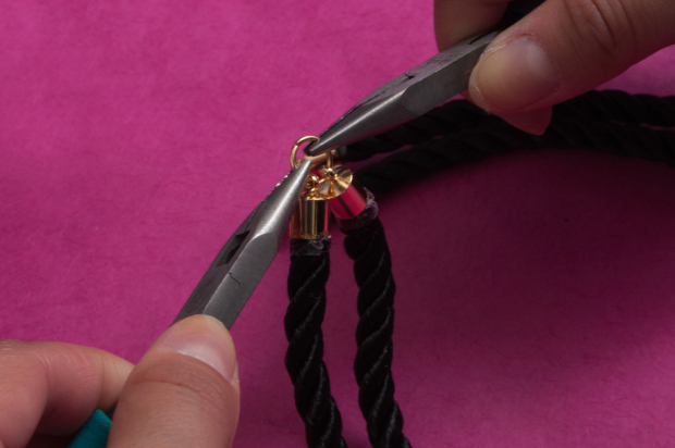 M&amp;J Trimming - Cord and Tassel Necklace DIY Adding Jump Rings
